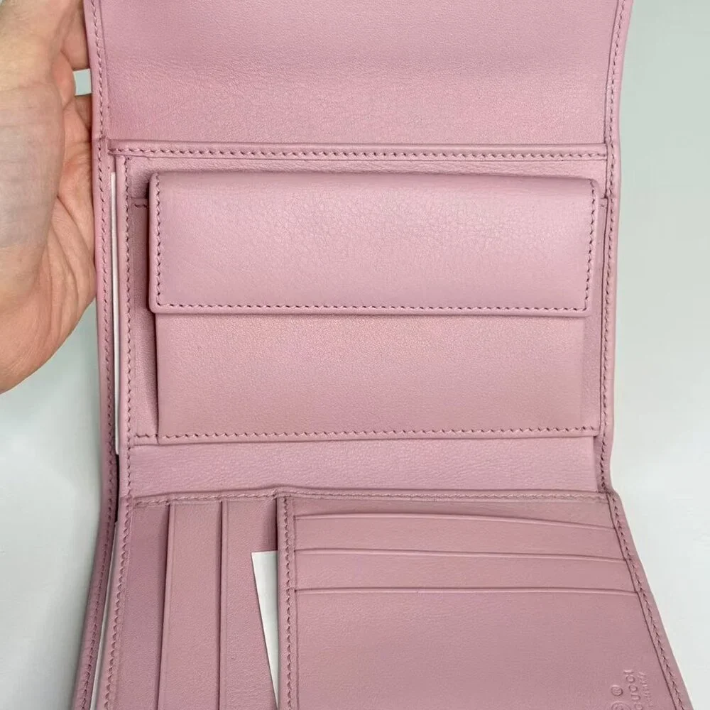 Gucci Pink Leather Small Wallet Elegant with Classic Logo Design Compact - Picture 8 of 8